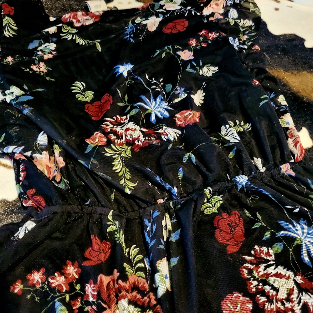 American Rag Floral Blouse - Black and Red